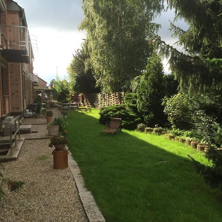 Domizil Hotel Dueren "Kastanienhof" Bagian luar foto
