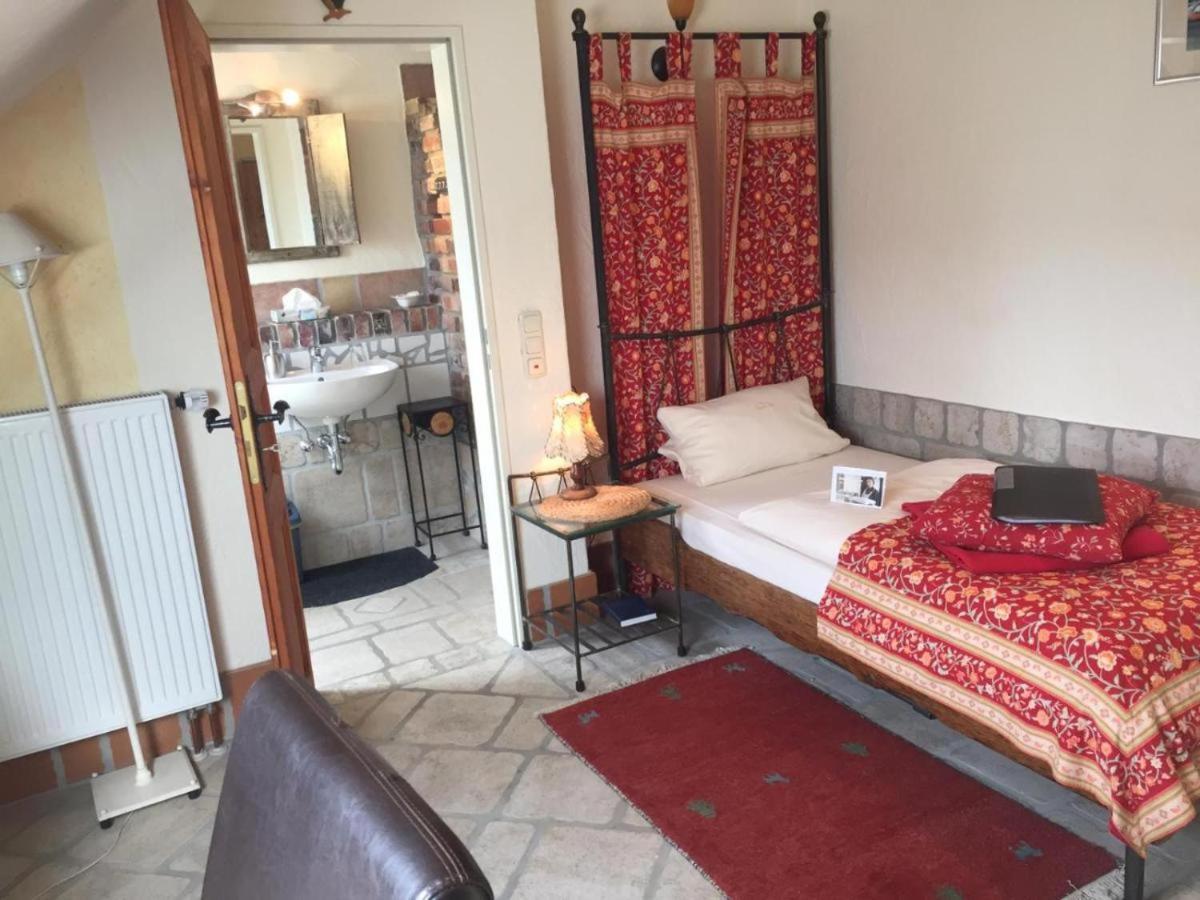 Domizil Hotel Dueren "Kastanienhof" Bagian luar foto