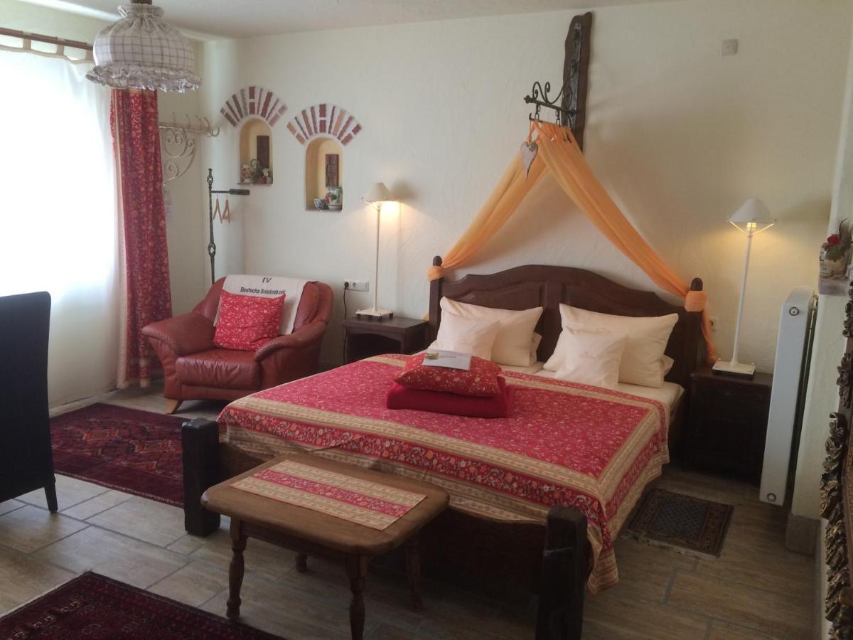 Domizil Hotel Dueren "Kastanienhof" Bagian luar foto