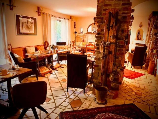 Domizil Hotel Dueren "Kastanienhof" Bagian luar foto